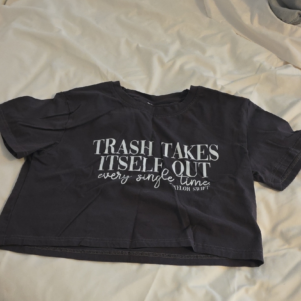 Stylish Black Graphic Crop Top